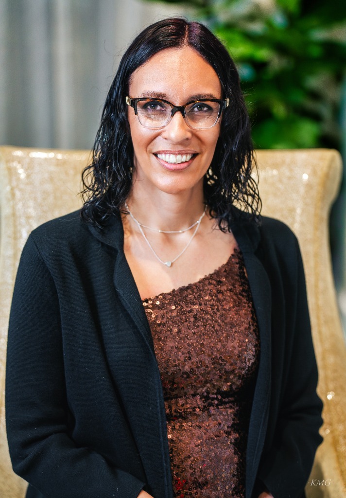Tara Laxton Headshot